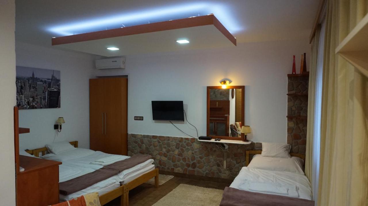 Chloe Apartman Szigetvar Exterior photo